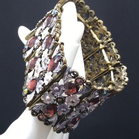 Floral White Enamel Plum Pink AB Blue Rhinestones Stretch Bracelet, 7 Inches - Picture 6 of 7